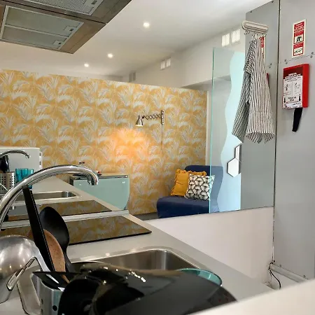 T1 - Rua Costa Cabral - Transportes Na Porta *